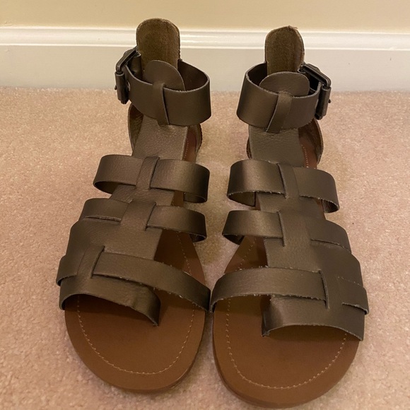 GAP gladiator sandals size 6 - Picture 4 of 7